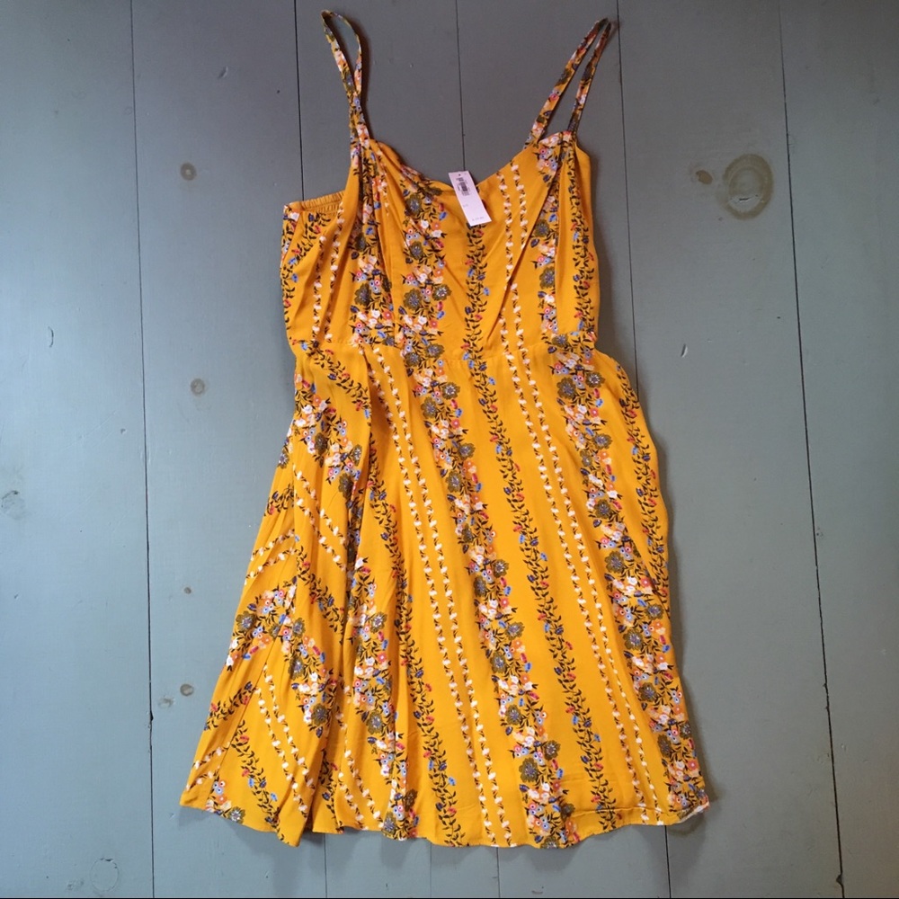 Old Navy Yellow Floral Dress, new with tags!